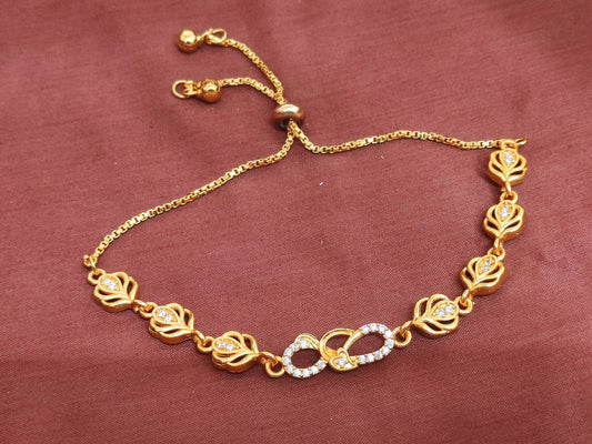 Infinite bracelate